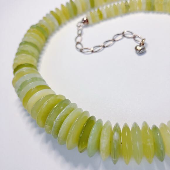 Signed Sterling Silver Jay King Graduated Green Serpentine Disc Beaded Necklace - Picture 12 of 16